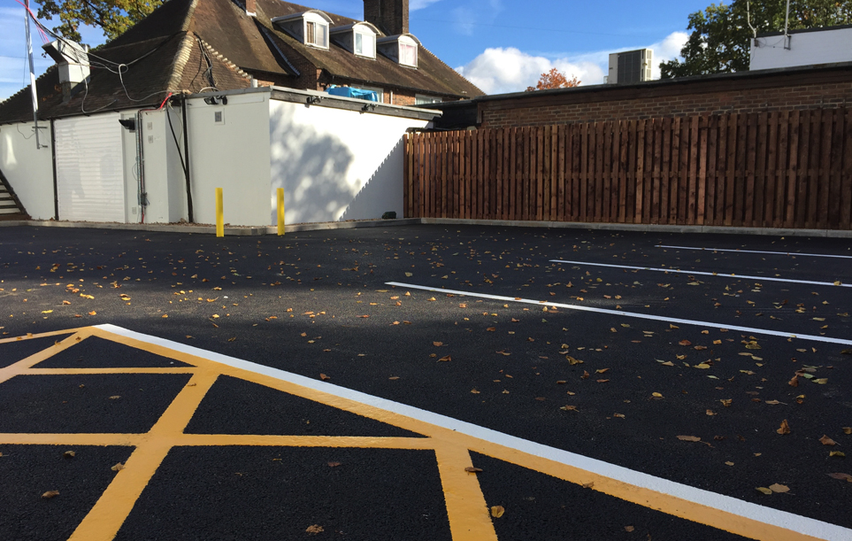 Laying Thermo Line Markings