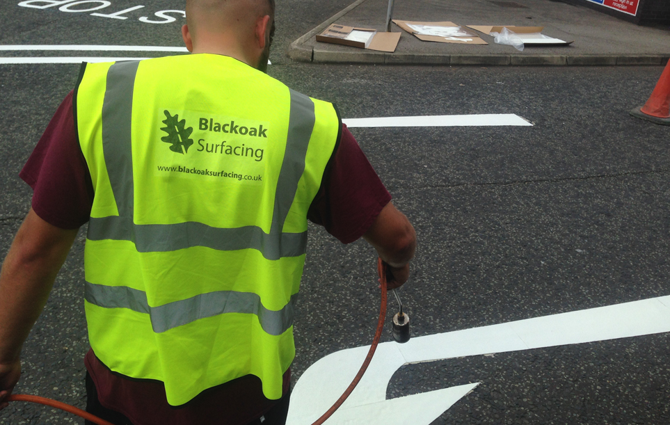 Laying Thermo Line Markings