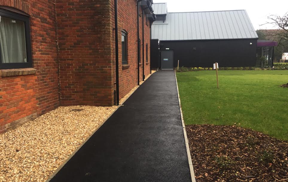Hand Laid Tarmac Footpath